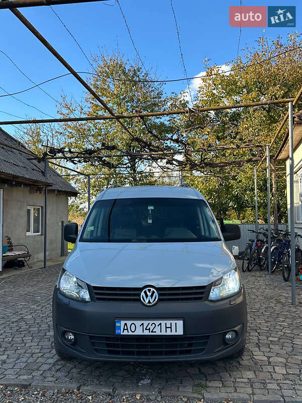 Мінівен Volkswagen Caddy 2012 в Іршаві