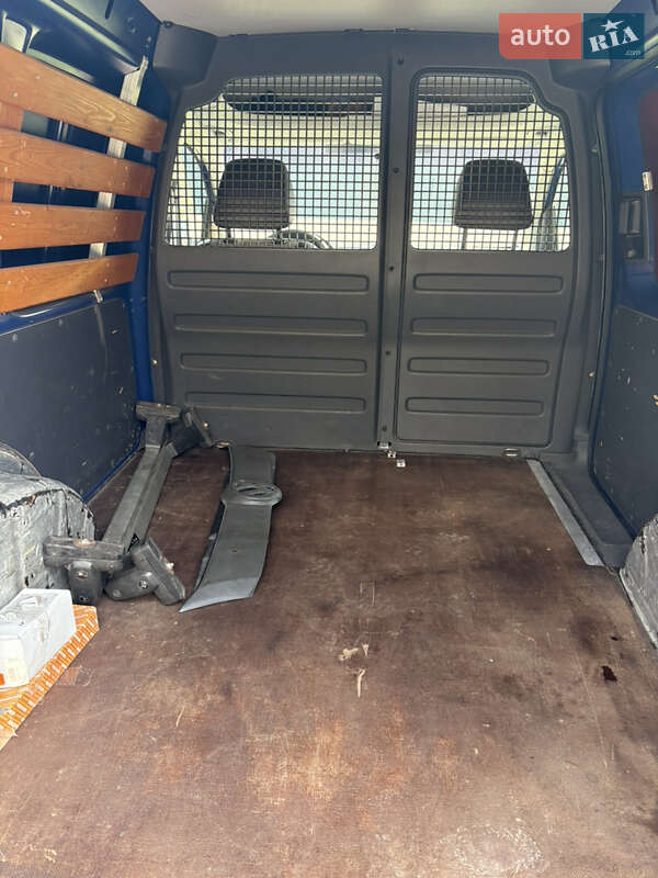 Грузовой фургон Volkswagen Caddy 2012 в Хмельницком