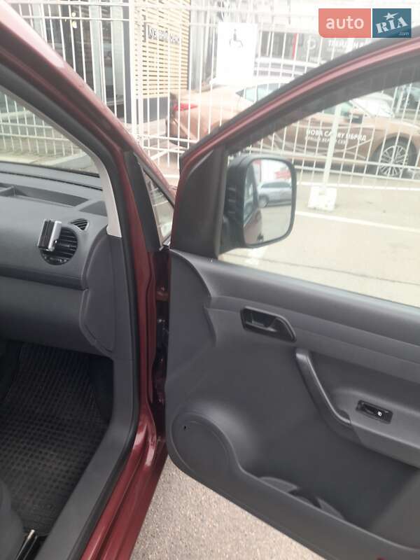 Мінівен Volkswagen Caddy 2011 в Рокитному