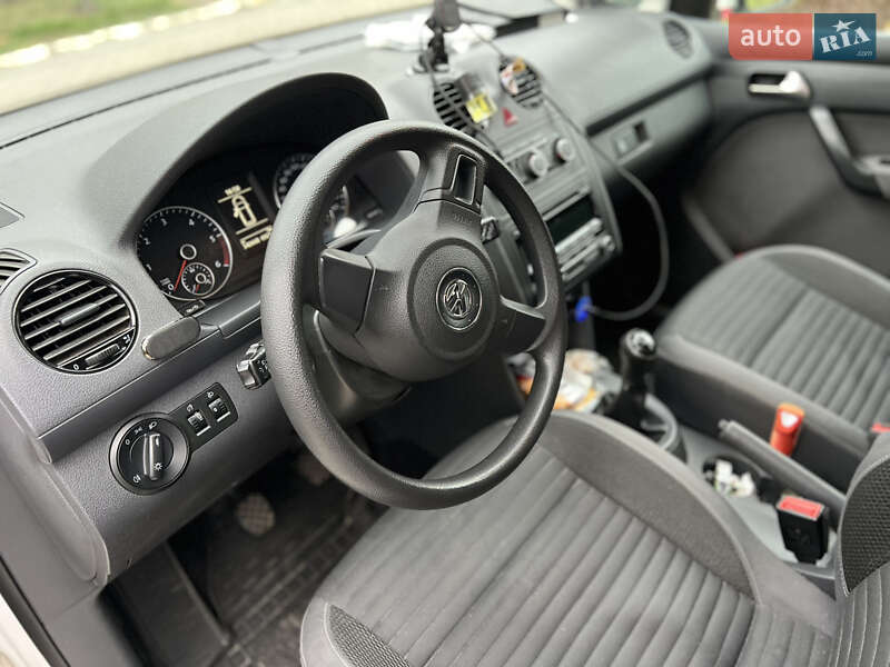 Минивэн Volkswagen Caddy 2014 в Боярке фото 11 Минивэн Volkswagen Caddy 2014 в Боярке