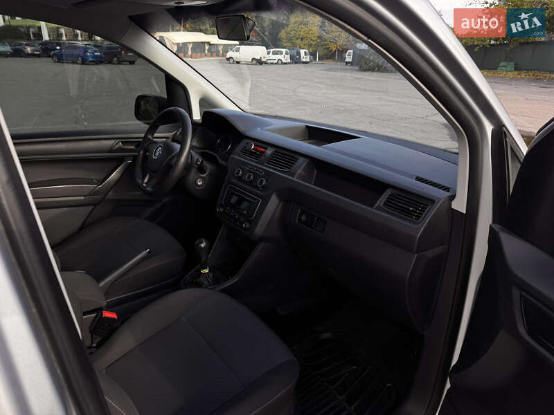 Минивэн Volkswagen Caddy 2017 в Умани