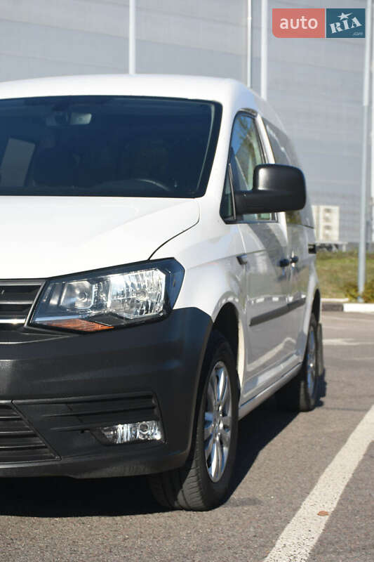 Мінівен Volkswagen Caddy 2016 в Рівному