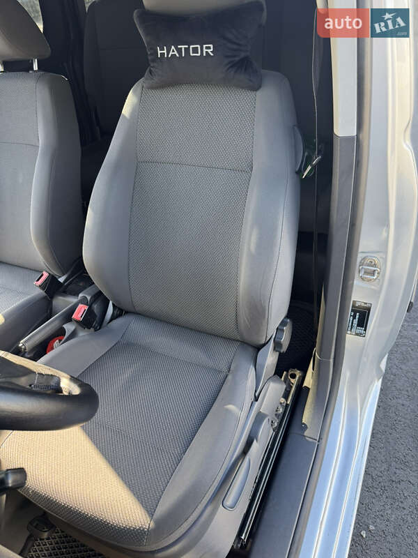 Минивэн Volkswagen Caddy 2012 в Коропе фото 12 Минивэн Volkswagen Caddy 2012 в Коропе