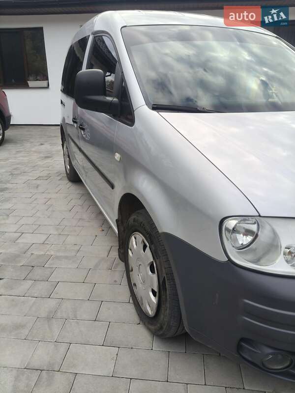 Минивэн Volkswagen Caddy 2006 в Комарному фото 6 Минивэн Volkswagen Caddy 2006 в Комарному