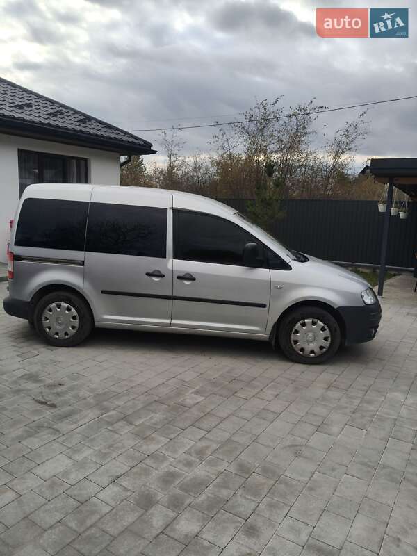 Минивэн Volkswagen Caddy 2006 в Комарному фото 10 Минивэн Volkswagen Caddy 2006 в Комарному