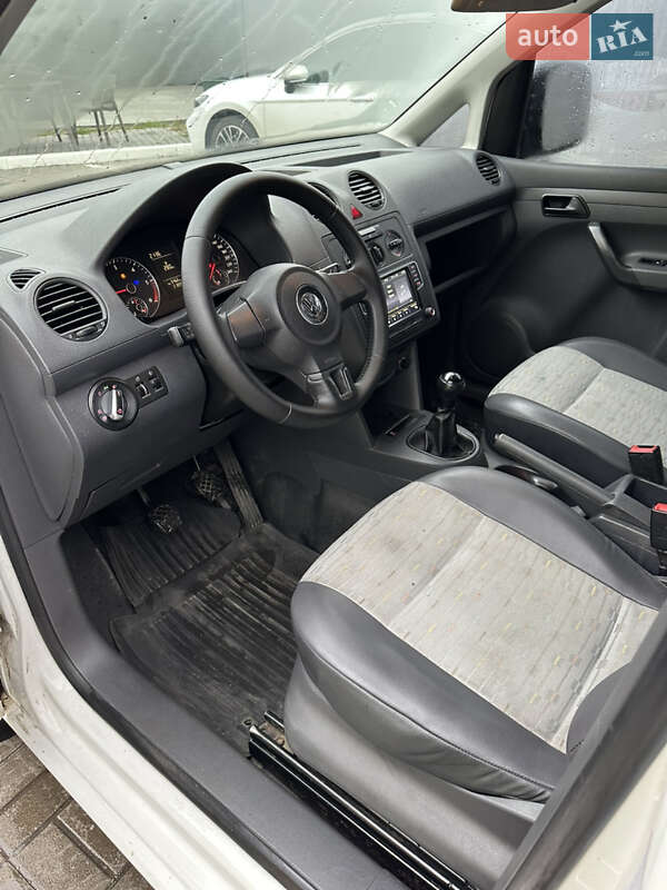 Другие грузовики Volkswagen Caddy 2011 в Киеве фото 6 Другие грузовики Volkswagen Caddy 2011 в Киеве