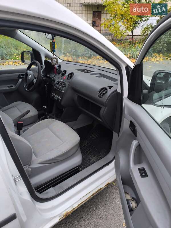 Минивэн Volkswagen Caddy 2006 в Киеве фото 5 Минивэн Volkswagen Caddy 2006 в Киеве