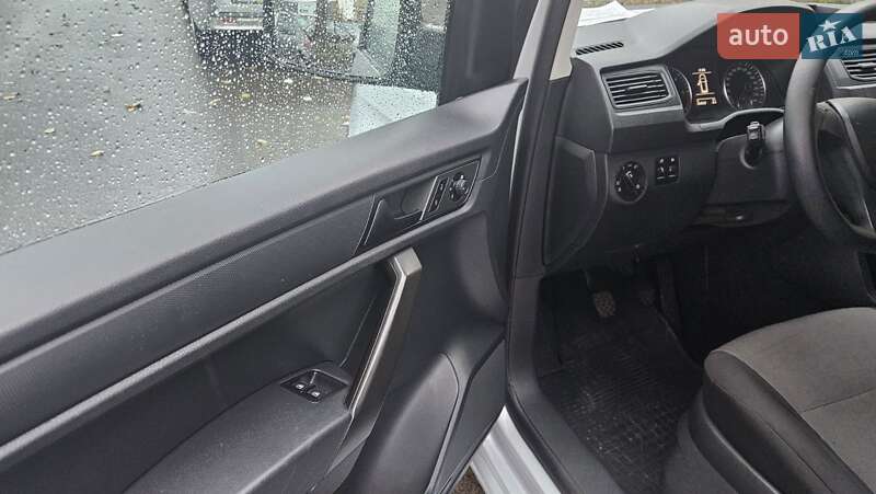 Минивэн Volkswagen Caddy 2017 в Ровно фото 7 Минивэн Volkswagen Caddy 2017 в Ровно