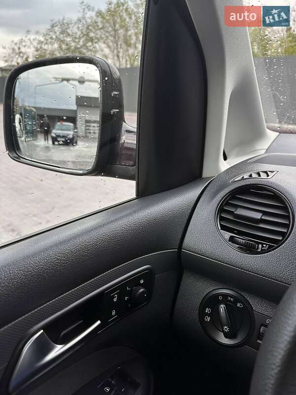 Мінівен Volkswagen Caddy 2014 в Сарнах