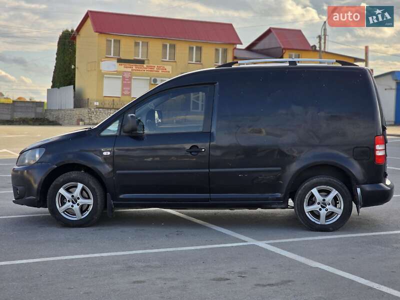 Вантажний фургон Volkswagen Caddy 2012 в Тернополі