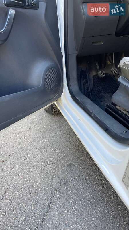 Мінівен Volkswagen Caddy 2015 в Ржищеві фото 3 Мінівен Volkswagen Caddy 2015 в Ржищеві