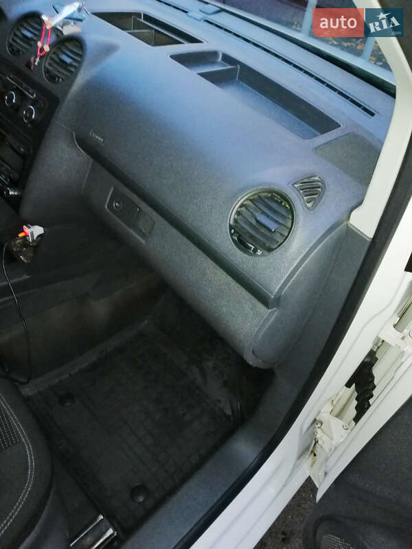 Вантажопасажирський фургон Volkswagen Caddy 2014 в Одесі фото 18 Вантажопасажирський фургон Volkswagen Caddy 2014 в Одесі
