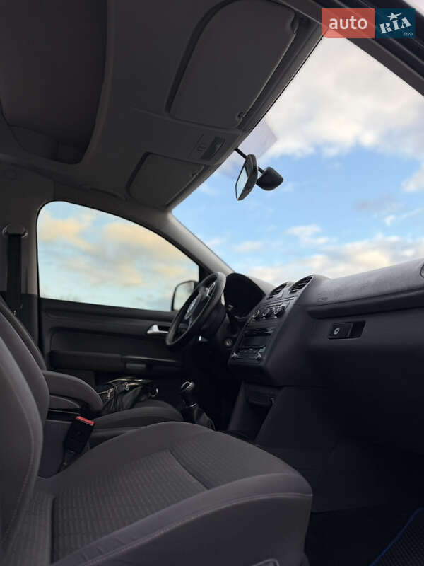 Минивэн Volkswagen Caddy 2014 в Киеве фото 8 Минивэн Volkswagen Caddy 2014 в Киеве