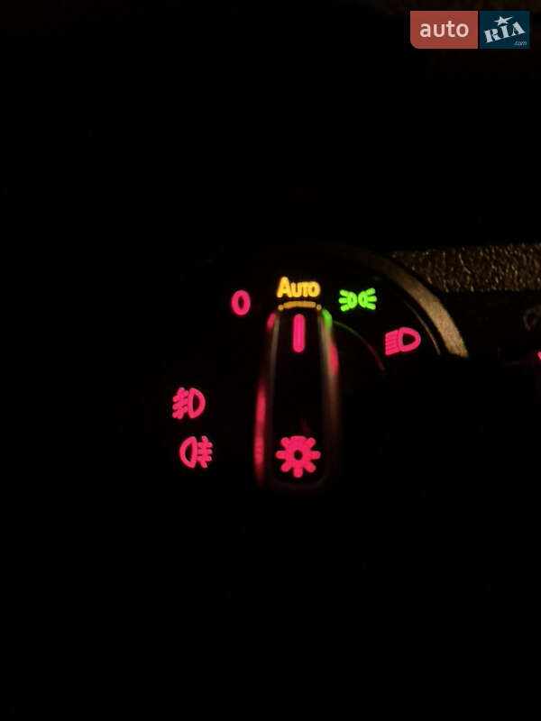 Минивэн Volkswagen Caddy 2014 в Киеве фото 29 Минивэн Volkswagen Caddy 2014 в Киеве