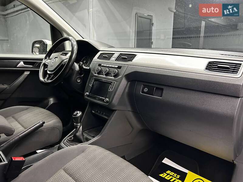 Мінівен Volkswagen Caddy 2018 в Чернівцях фото 9 Мінівен Volkswagen Caddy 2018 в Чернівцях