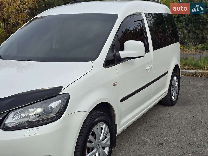 Минивэн Volkswagen Caddy 2014 в Хмельницком