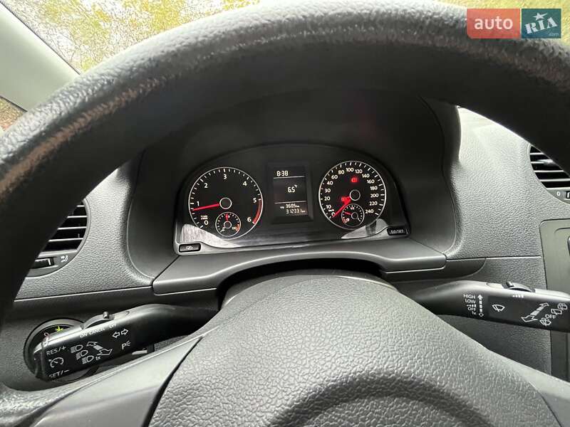 Минивэн Volkswagen Caddy 2011 в Обухове фото 7 Минивэн Volkswagen Caddy 2011 в Обухове