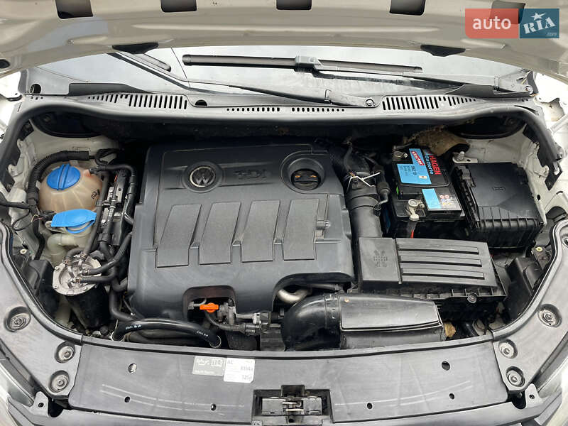 Мінівен Volkswagen Caddy 2011 в Борзні