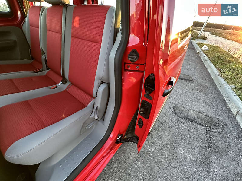 Мінівен Volkswagen Caddy 2008 в Вінниці