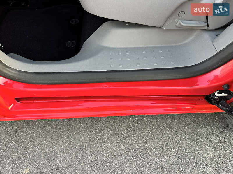 Мінівен Volkswagen Caddy 2008 в Вінниці