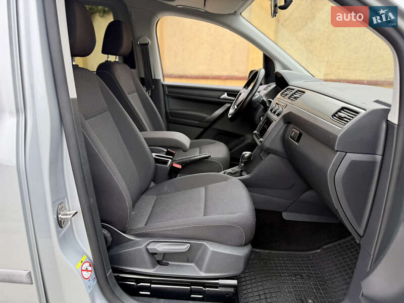 Мінівен Volkswagen Caddy 2020 в Ужгороді