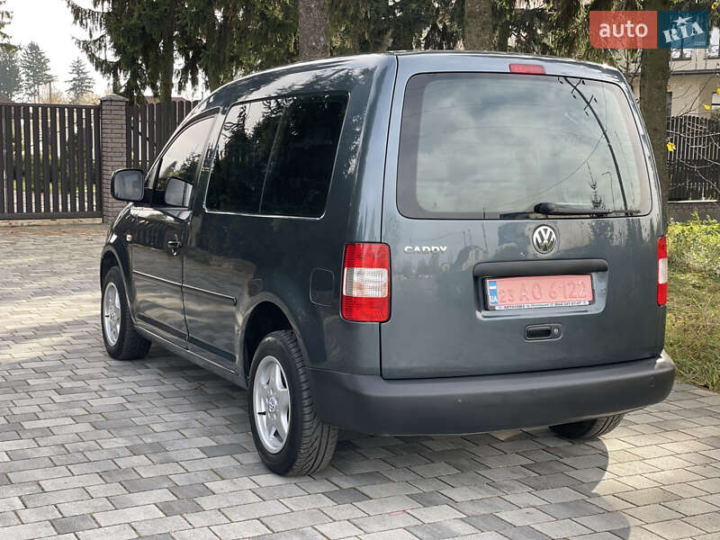 Минивэн Volkswagen Caddy 2008 в Староконстантинове