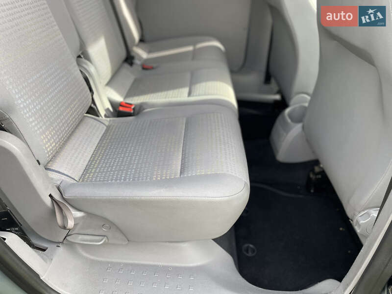 Минивэн Volkswagen Caddy 2008 в Староконстантинове