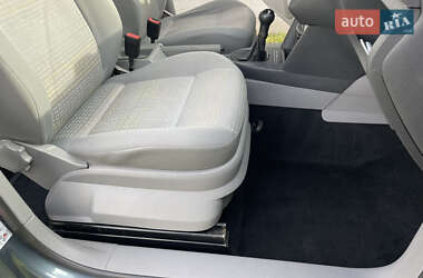 Минивэн Volkswagen Caddy 2008 в Староконстантинове