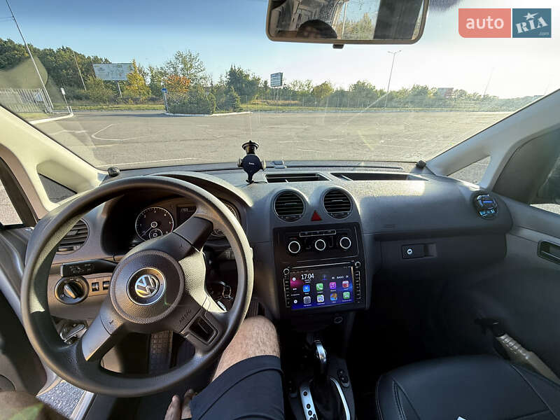 Грузовой фургон Volkswagen Caddy 2011 в Полтаве