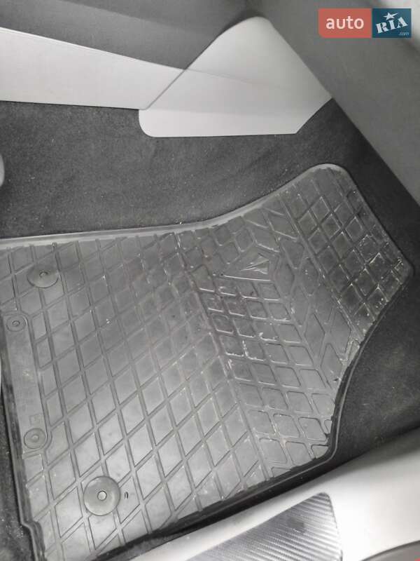 Мінівен Volkswagen Caddy 2009 в Полтаві фото 25 Мінівен Volkswagen Caddy 2009 в Полтаві