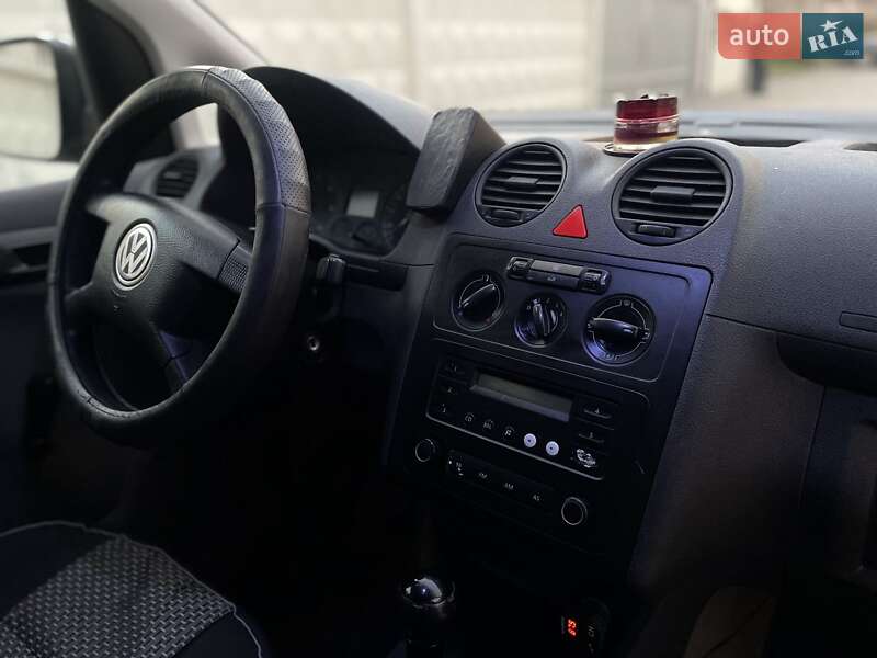 Минивэн Volkswagen Caddy 2004 в Львове