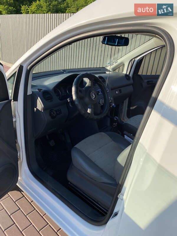 Грузовой фургон Volkswagen Caddy 2012 в Сарнах фото 6 Грузовой фургон Volkswagen Caddy 2012 в Сарнах