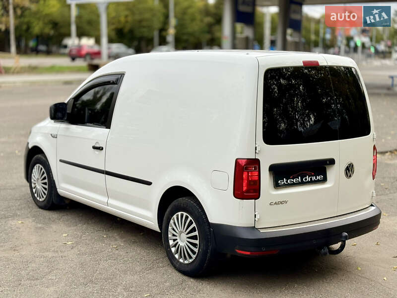 Грузопассажирский фургон Volkswagen Caddy 2016 в Николаеве