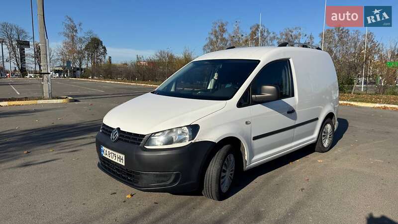 Грузовой фургон Volkswagen Caddy 2013 в Киеве