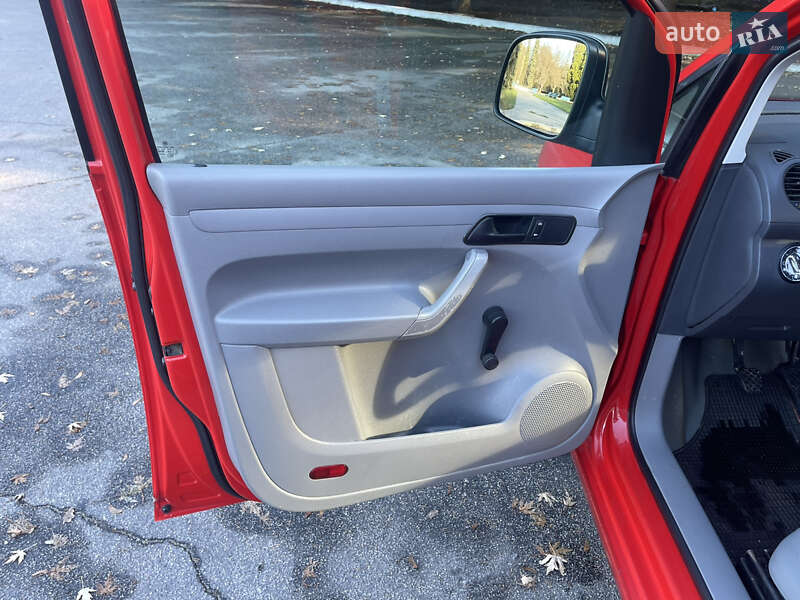 Мінівен Volkswagen Caddy 2005 в Жовтих Водах фото 22 Мінівен Volkswagen Caddy 2005 в Жовтих Водах