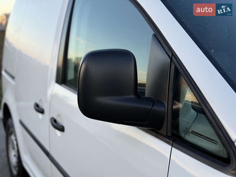 Грузовой фургон Volkswagen Caddy 2011 в Киеве фото 32 Грузовой фургон Volkswagen Caddy 2011 в Киеве