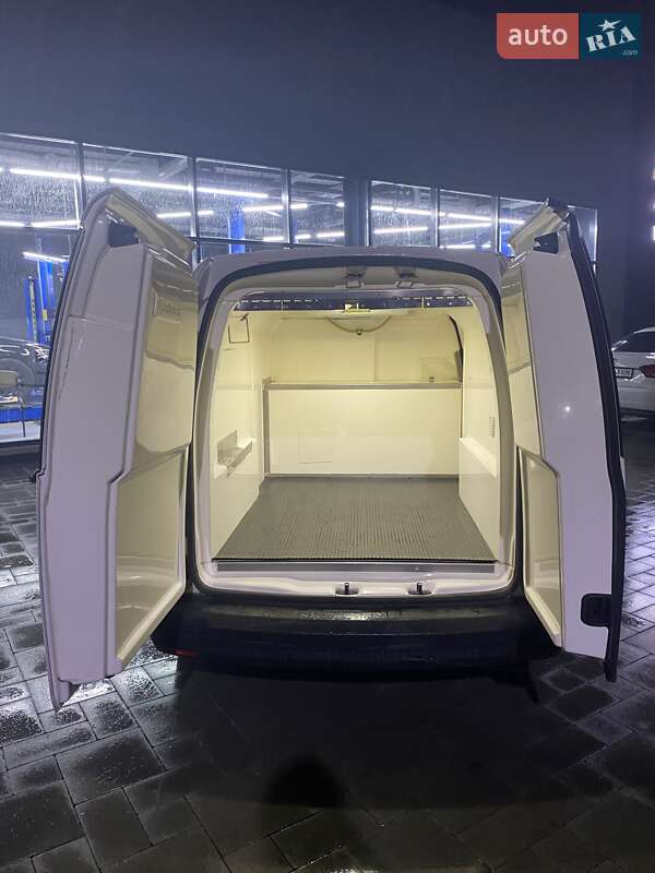 Вантажний фургон Volkswagen Caddy 2019 в Києві