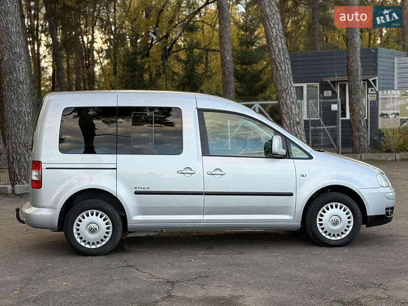 Минивэн Volkswagen Caddy 2010 в Виннице