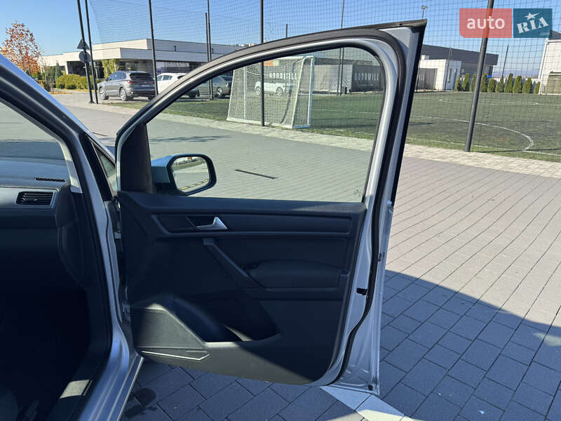 Мінівен Volkswagen Caddy 2016 в Мукачевому