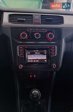 Минивэн Volkswagen Caddy 2015 в Кельменцах