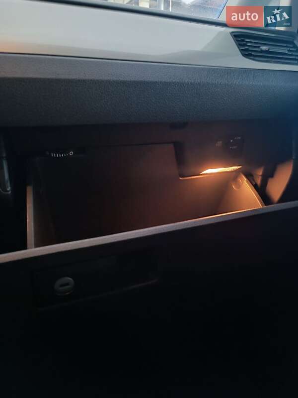 Минивэн Volkswagen Caddy 2015 в Кельменцах