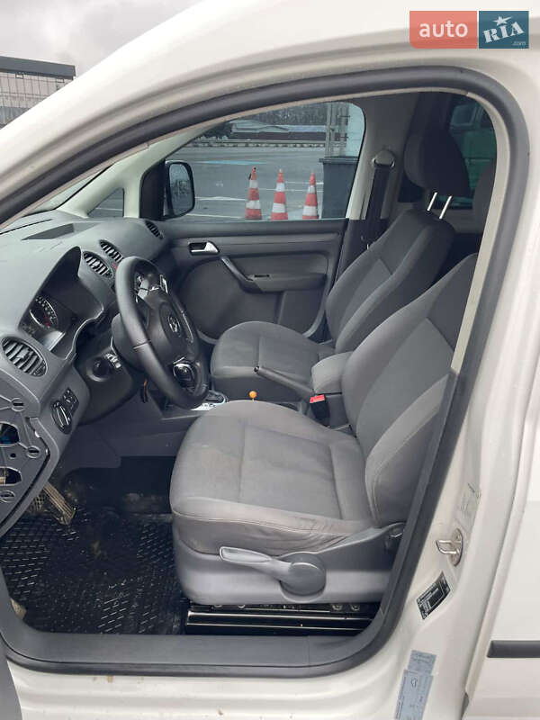 Минивэн Volkswagen Caddy 2015 в Черновцах