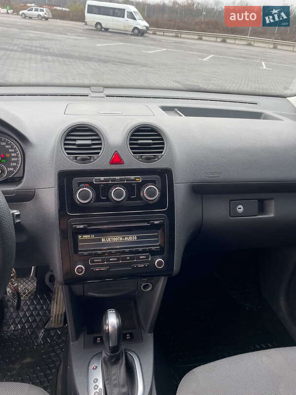 Минивэн Volkswagen Caddy 2015 в Черновцах