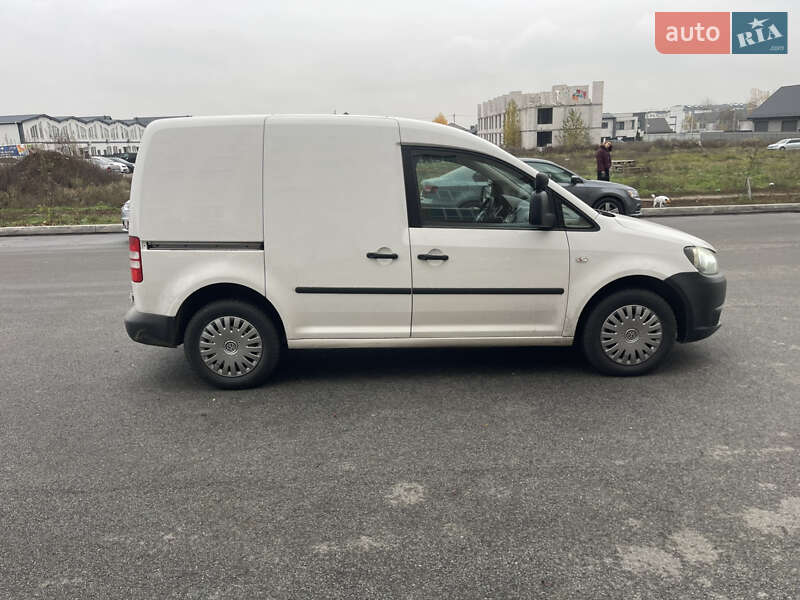 Вантажний фургон Volkswagen Caddy 2013 в Києві
