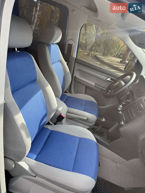 Минивэн Volkswagen Caddy 2005 в Ивано-Франковске фото 16 Минивэн Volkswagen Caddy 2005 в Ивано-Франковске