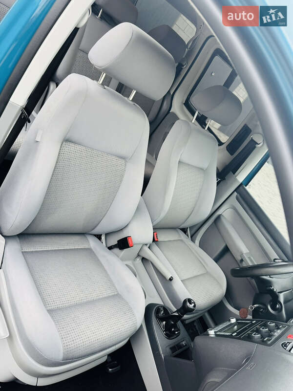 Минивэн Volkswagen Caddy 2008 в Ровно