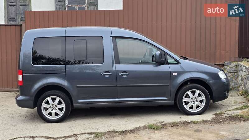 Мінівен Volkswagen Caddy 2010 в Полтаві