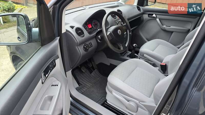 Мінівен Volkswagen Caddy 2010 в Полтаві