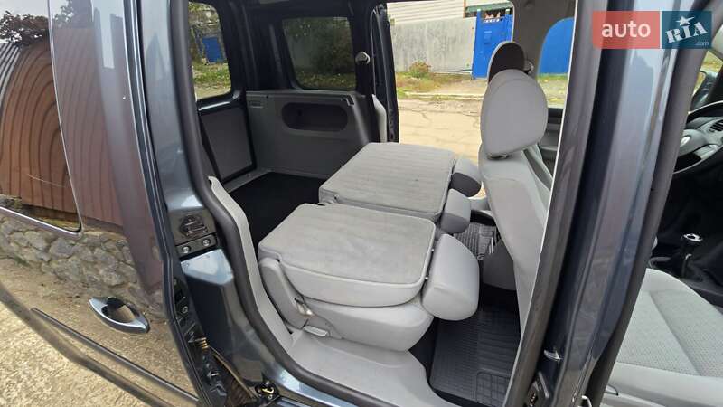 Мінівен Volkswagen Caddy 2010 в Полтаві