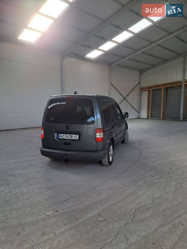 Минивэн Volkswagen Caddy 2006 в Тячеве